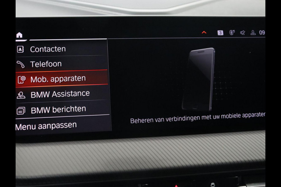 BMW 1-serie 118i High Executive | M Sport | Panoramadak | Head-Up | Leder | Harman/Kardon | Camera | Carplay | Stoelverwarming | Live Cockpit | Sfeerverlichting | Keyless | Navigatie | Sportstoelen | Full LED