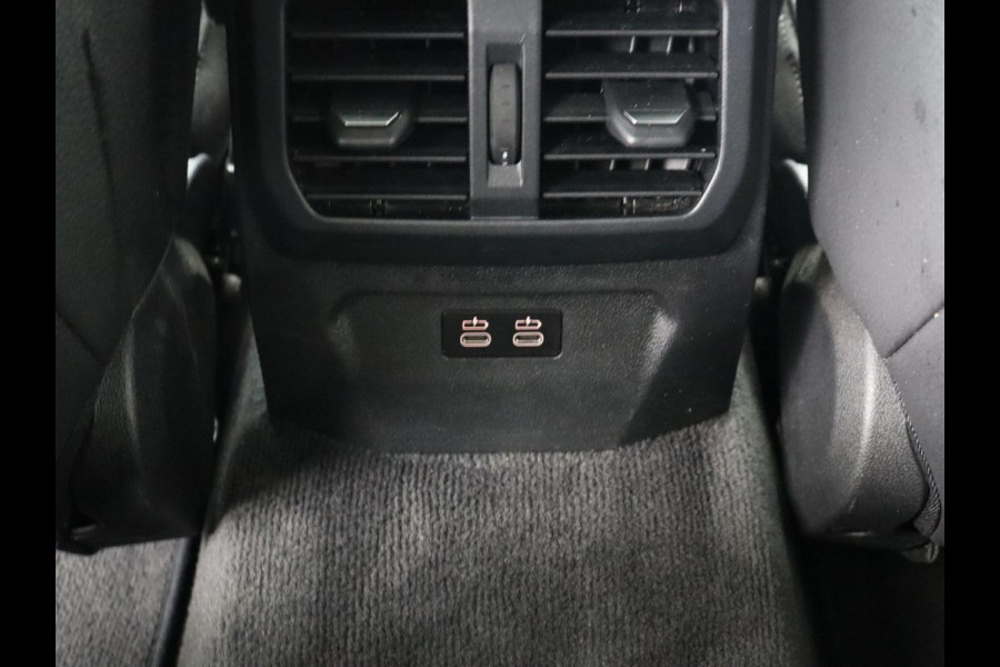 BMW 1-serie 118i High Executive | M Sport | Panoramadak | Head-Up | Leder | Harman/Kardon | Camera | Carplay | Stoelverwarming | Live Cockpit | Sfeerverlichting | Keyless | Navigatie | Sportstoelen | Full LED