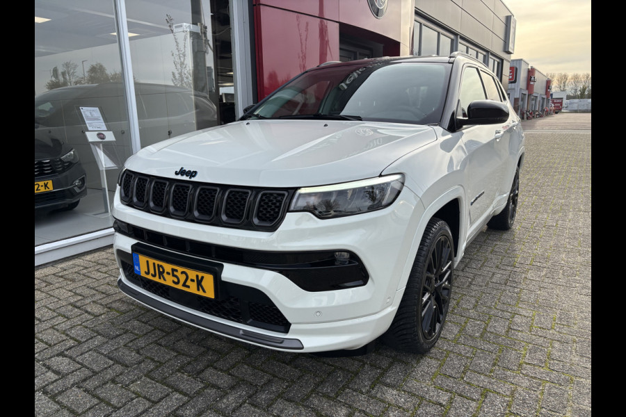 Jeep Compass 4xe 240 Plug-in Hybrid Electric S | Winterpack | Leer | Stoel/stuurwielverwarming