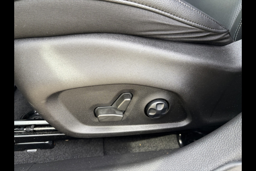 Jeep Compass 4xe 240 Plug-in Hybrid Electric S | Winterpack | Leer | Stoel/stuurwielverwarming