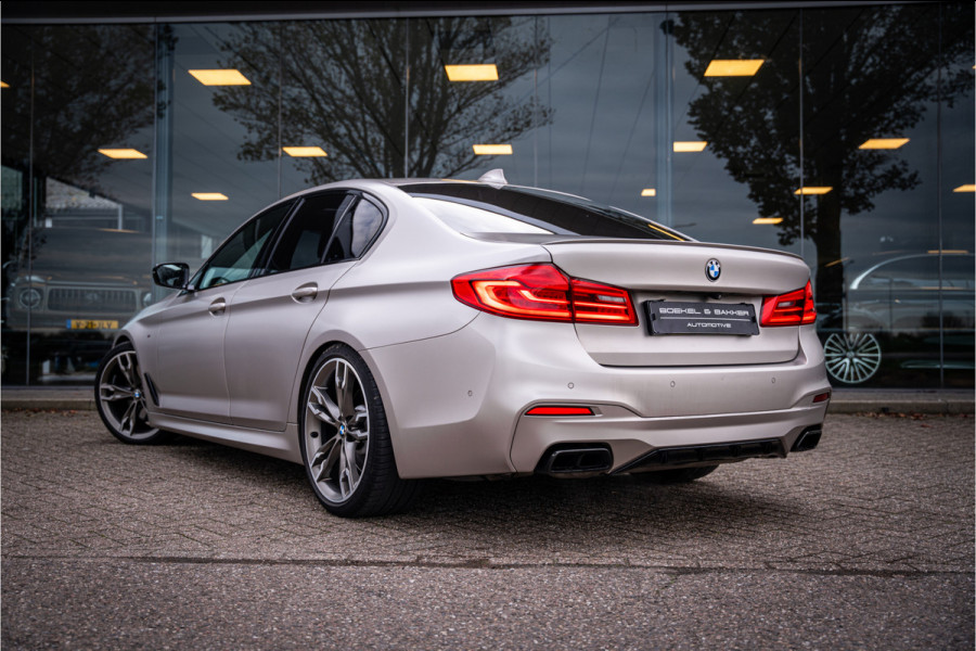 BMW 5 Serie M550i xDrive High Executive ** Entertainment ** Panodak **