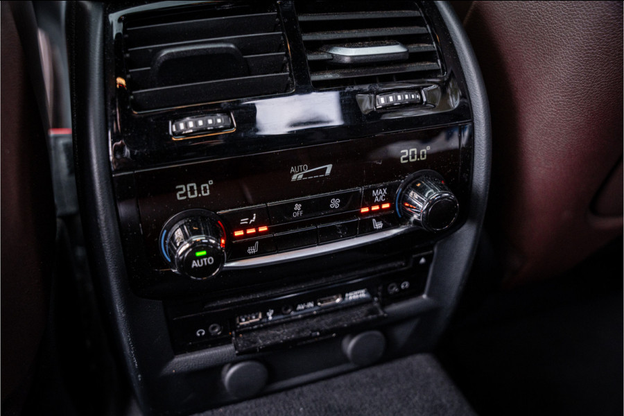 BMW 5 Serie M550i xDrive High Executive ** Entertainment ** Panodak **