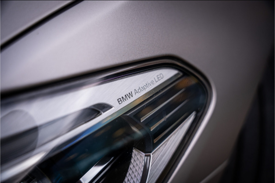 BMW 5 Serie M550i xDrive High Executive ** Entertainment ** Panodak **