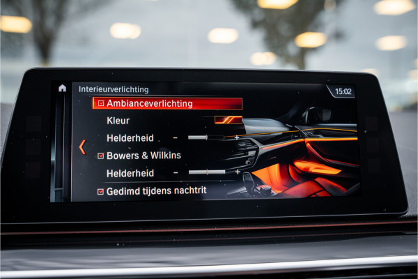 BMW 5 Serie M550i xDrive High Executive ** Entertainment ** Panodak **