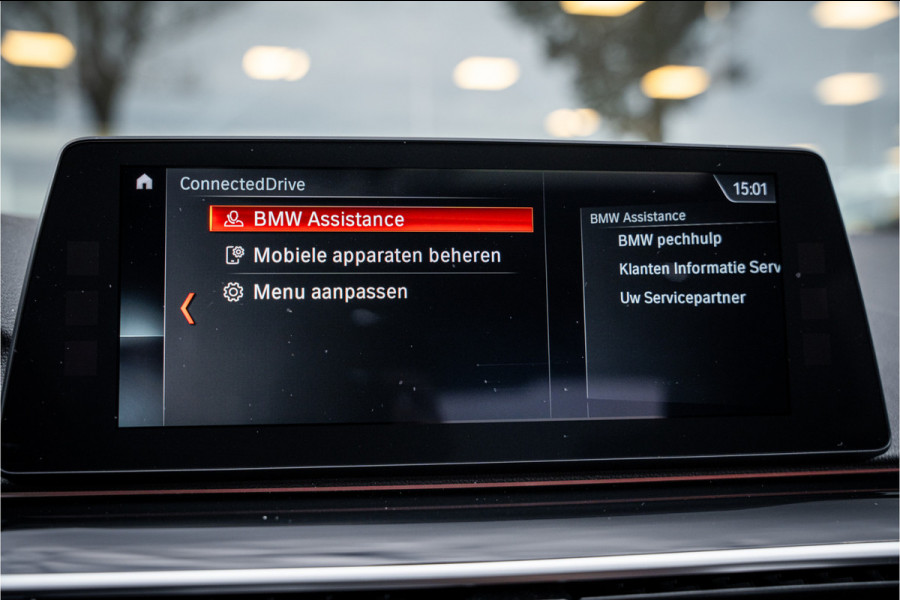 BMW 5 Serie M550i xDrive High Executive ** Entertainment ** Panodak **