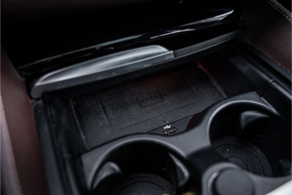 BMW 5 Serie M550i xDrive High Executive ** Entertainment ** Panodak **