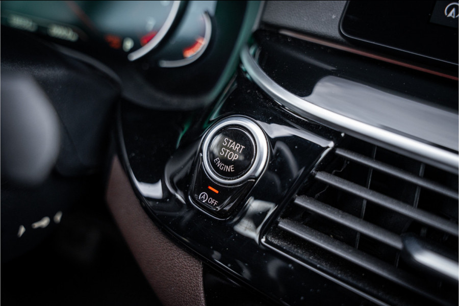 BMW 5 Serie M550i xDrive High Executive ** Entertainment ** Panodak **