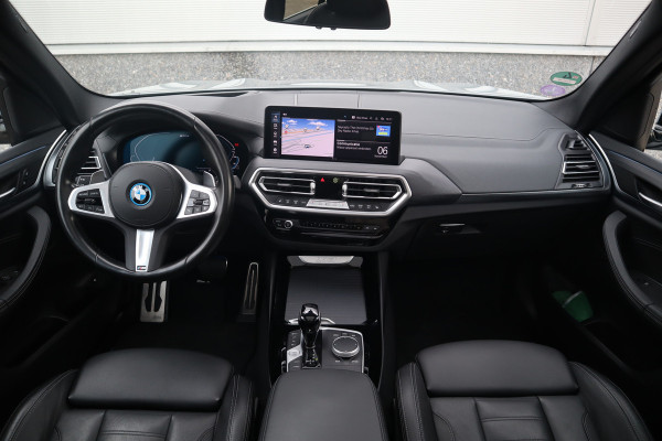 BMW X3 xDrive30e M-Sport SOH 87% / Panorama / 360 camera / Head-Up / Trekhaak / HiFi / Blackline /