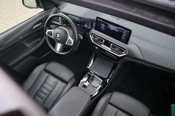 BMW X3 xDrive30e M-Sport SOH 87% / Panorama / 360 camera / Head-Up / Trekhaak / HiFi / Blackline /