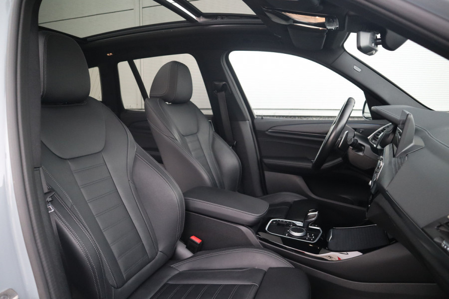 BMW X3 xDrive30e M-Sport SOH 87% / Panorama / 360 camera / Head-Up / Trekhaak / HiFi / Blackline /