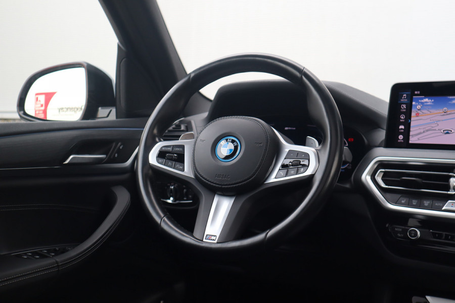 BMW X3 xDrive30e M-Sport SOH 87% / Panorama / 360 camera / Head-Up / Trekhaak / HiFi / Blackline /