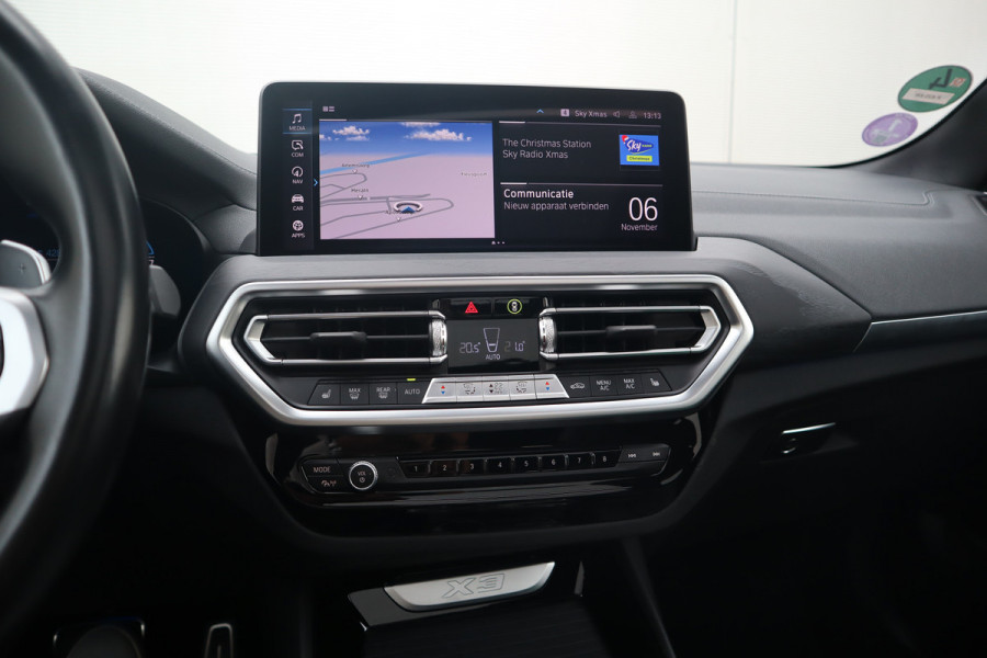 BMW X3 xDrive30e M-Sport SOH 87% / Panorama / 360 camera / Head-Up / Trekhaak / HiFi / Blackline /