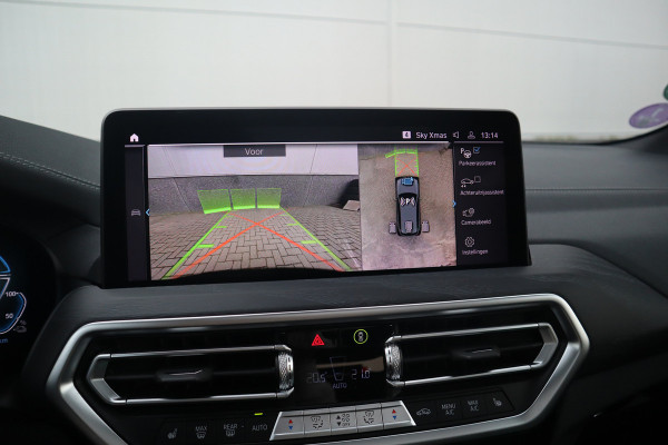 BMW X3 xDrive30e M-Sport SOH 87% / Panorama / 360 camera / Head-Up / Trekhaak / HiFi / Blackline /