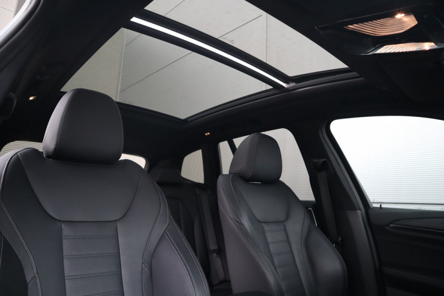 BMW X3 xDrive30e M-Sport SOH 87% / Panorama / 360 camera / Head-Up / Trekhaak / HiFi / Blackline /