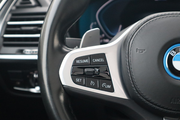 BMW X3 xDrive30e M-Sport SOH 87% / Panorama / 360 camera / Head-Up / Trekhaak / HiFi / Blackline /