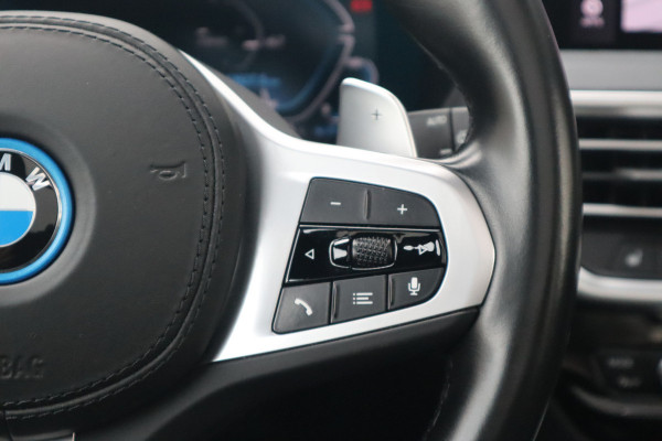 BMW X3 xDrive30e M-Sport SOH 87% / Panorama / 360 camera / Head-Up / Trekhaak / HiFi / Blackline /