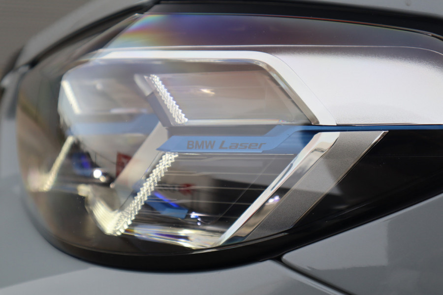 BMW X3 xDrive30e M-Sport SOH 87% / Panorama / 360 camera / Head-Up / Trekhaak / HiFi / Blackline /