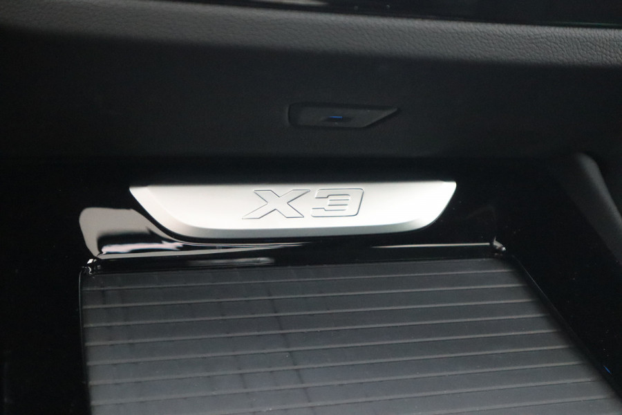BMW X3 xDrive30e M-Sport SOH 87% / Panorama / 360 camera / Head-Up / Trekhaak / HiFi / Blackline /
