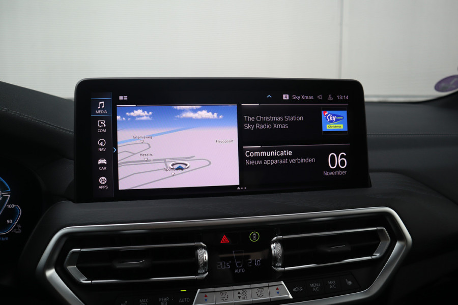 BMW X3 xDrive30e M-Sport SOH 87% / Panorama / 360 camera / Head-Up / Trekhaak / HiFi / Blackline /