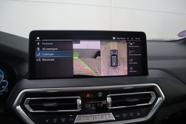 BMW X3 xDrive30e M-Sport SOH 87% / Panorama / 360 camera / Head-Up / Trekhaak / HiFi / Blackline /