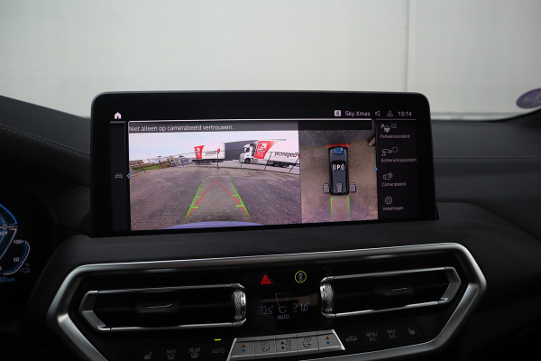 BMW X3 xDrive30e M-Sport SOH 87% / Panorama / 360 camera / Head-Up / Trekhaak / HiFi / Blackline /