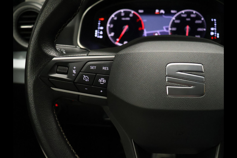 Seat Ibiza 1.0 EcoTSI Style Business Intense [APPLE CARPLAY, PDC V+A, CRUISE CONTROL, STOELVERWARMING, AUTOMATISCHE AIRCO, NAVIGATIE, NIEUWSTAAT]