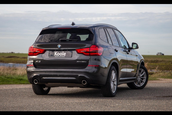 BMW X3 xDrive30e High Executive BRUIN LEER / PANORAMA DAK / AUTOMAAT / PLUG IN / CARPLAY / STOELVERWARMING
