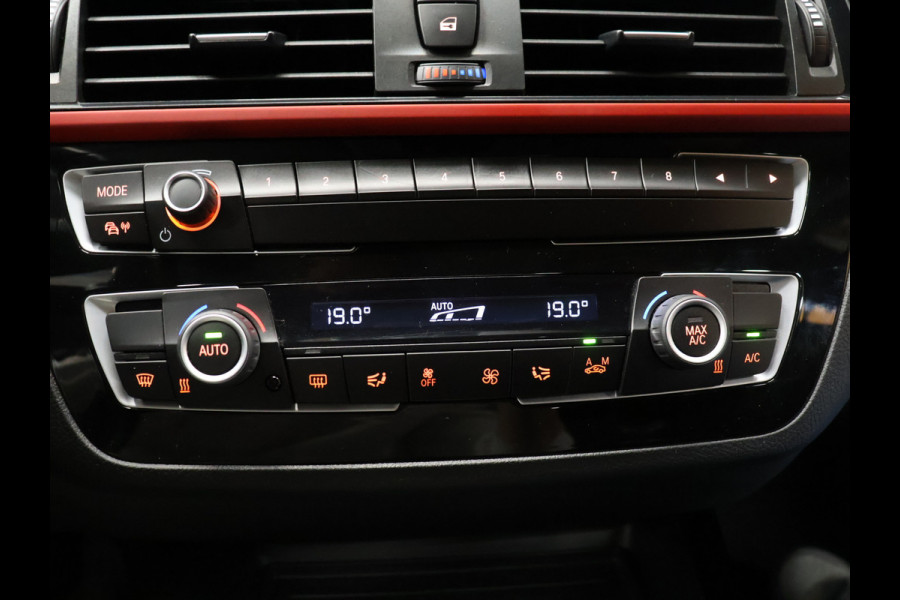 BMW 1-serie 118i M Sport [M STUUR, HARMAN/KARDON, NAVIGATIE, PDC ACHTER, CRUISE CONTROL, TELEFOON, CLIMATE CONTROL, NIEUWSTAAT]