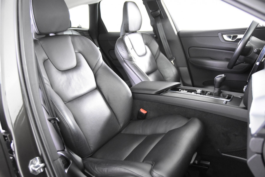 Volvo XC60 2.0 D3 Momentum *1ste Eigenaar*Leer*Camera*Trekhaak*