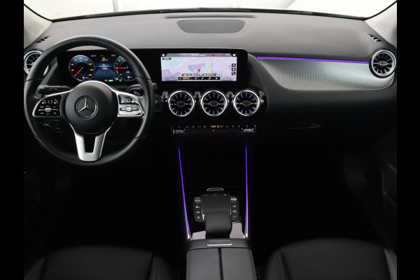 Mercedes-Benz B-Klasse 250e Urban Night | Adaptive cruise | Stoelverwarming | Camera | Carplay | Sfeerverlichting | Half leder | Full LED | Widescreen | Park Assist | Navigatie | PHEV | Plug In