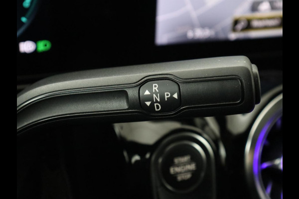 Mercedes-Benz B-Klasse 250e Urban Night | Adaptive cruise | Stoelverwarming | Camera | Carplay | Sfeerverlichting | Half leder | Full LED | Widescreen | Park Assist | Navigatie | PHEV | Plug In