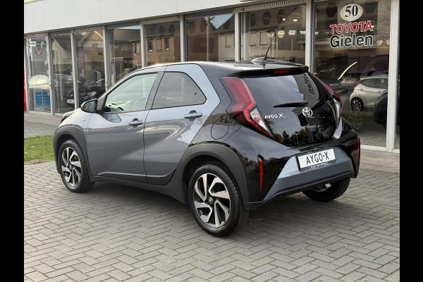 Toyota Aygo X 1.0 VVT-i S-CVT Automaat Pulse Plus | Stoelverwarming, Apple CarPlay/Android auto, Lichtmetalen velgen, Bi-Tone