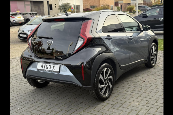 Toyota Aygo X 1.0 VVT-i S-CVT Automaat Pulse Plus | Stoelverwarming, Apple CarPlay/Android auto, Lichtmetalen velgen, Bi-Tone
