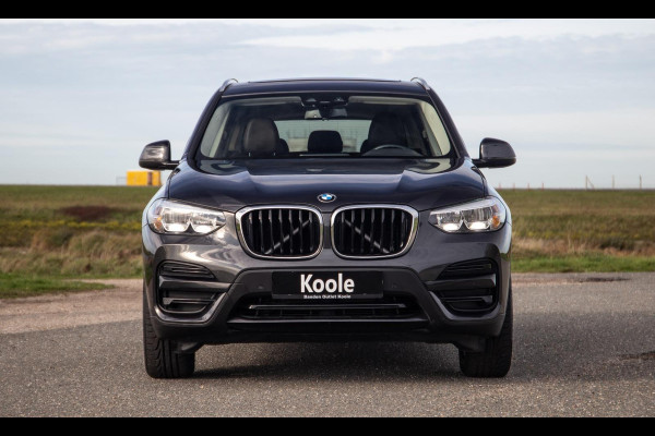BMW X3 xDrive30e High Executive BRUIN LEER / PANORAMA DAK / AUTOMAAT / PLUG IN / CARPLAY / STOELVERWARMING