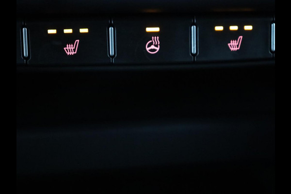 Kia Ceed 1.5 T-GDi GT-Line | Stoel & stuurverwarming | Trekhaak | Adaptive cruise | Camera | Keyless | Leder/Alcantara | Navigatie | Full LED | Sportstoelen | Bluetooth | Parkeerhulp