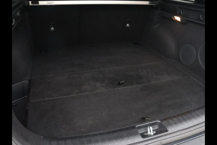 Kia Ceed 1.5 T-GDi GT-Line | Stoel & stuurverwarming | Trekhaak | Adaptive cruise | Camera | Keyless | Leder/Alcantara | Navigatie | Full LED | Sportstoelen | Bluetooth | Parkeerhulp