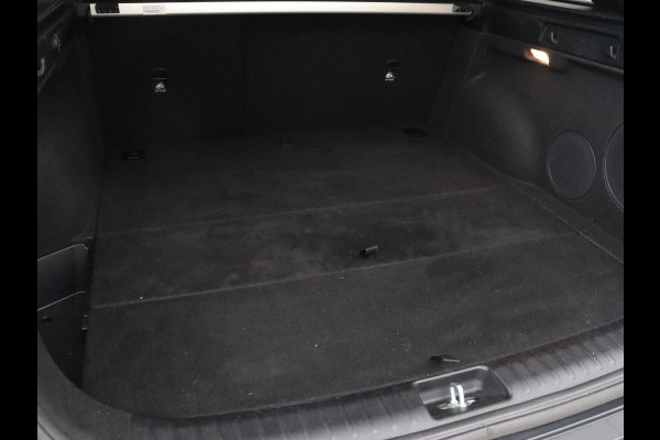 Kia Ceed 1.5 T-GDi GT-Line | Stoel & stuurverwarming | Trekhaak | Adaptive cruise | Camera | Keyless | Leder/Alcantara | Navigatie | Full LED | Sportstoelen | Bluetooth | Parkeerhulp