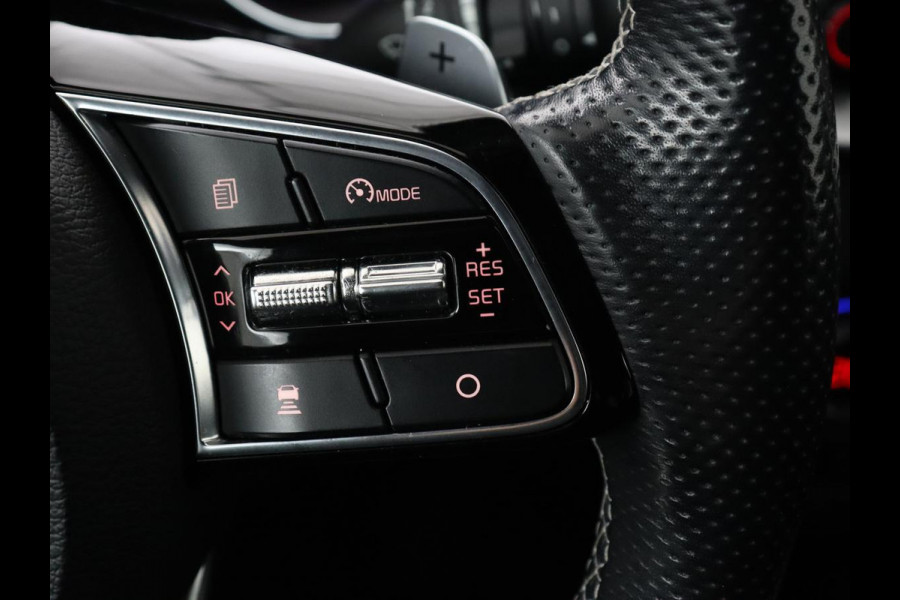 Kia Ceed 1.5 T-GDi GT-Line | Stoel & stuurverwarming | Trekhaak | Adaptive cruise | Camera | Keyless | Leder/Alcantara | Navigatie | Full LED | Sportstoelen | Bluetooth | Parkeerhulp