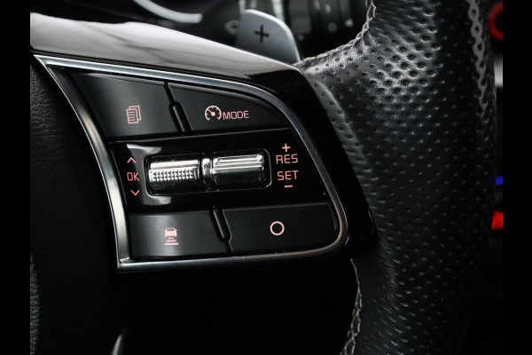 Kia Ceed 1.5 T-GDi GT-Line | Stoel & stuurverwarming | Trekhaak | Adaptive cruise | Camera | Keyless | Leder/Alcantara | Navigatie | Full LED | Sportstoelen | Bluetooth | Parkeerhulp
