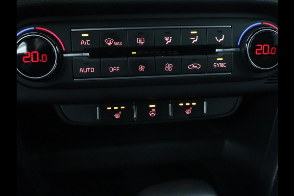 Kia Ceed 1.5 T-GDi GT-Line | Stoel & stuurverwarming | Trekhaak | Adaptive cruise | Camera | Keyless | Leder/Alcantara | Navigatie | Full LED | Sportstoelen | Bluetooth | Parkeerhulp