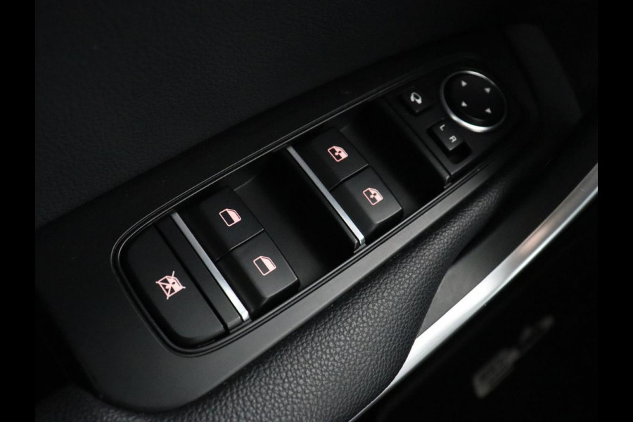 Kia Ceed 1.5 T-GDi GT-Line | Stoel & stuurverwarming | Trekhaak | Adaptive cruise | Camera | Keyless | Leder/Alcantara | Navigatie | Full LED | Sportstoelen | Bluetooth | Parkeerhulp