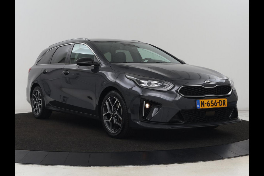 Kia Ceed 1.5 T-GDi GT-Line | Stoel & stuurverwarming | Trekhaak | Adaptive cruise | Camera | Keyless | Leder/Alcantara | Navigatie | Full LED | Sportstoelen | Bluetooth | Parkeerhulp
