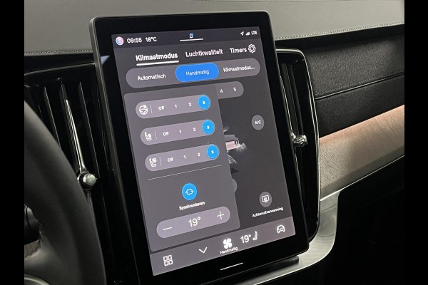 Volvo XC90 2.0 T8 4WD Ultra Dark Luchtvering | Bowers & Wilkins | Massage | Open Dak | 22" inch | Adaptive cruise | Stoelverwarming/-ventilatie