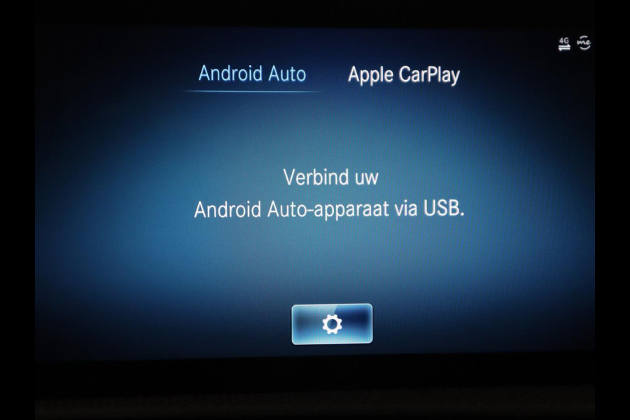 Mercedes-Benz CLA-Klasse 180 AMG | Carplay | Stoelverwarming | Camera | Navigatie | Leder/Alcantara | Sfeerverlichting | Park Assist | Full LED | Widescreen | Climate control | Sportstoelen | Cruise control