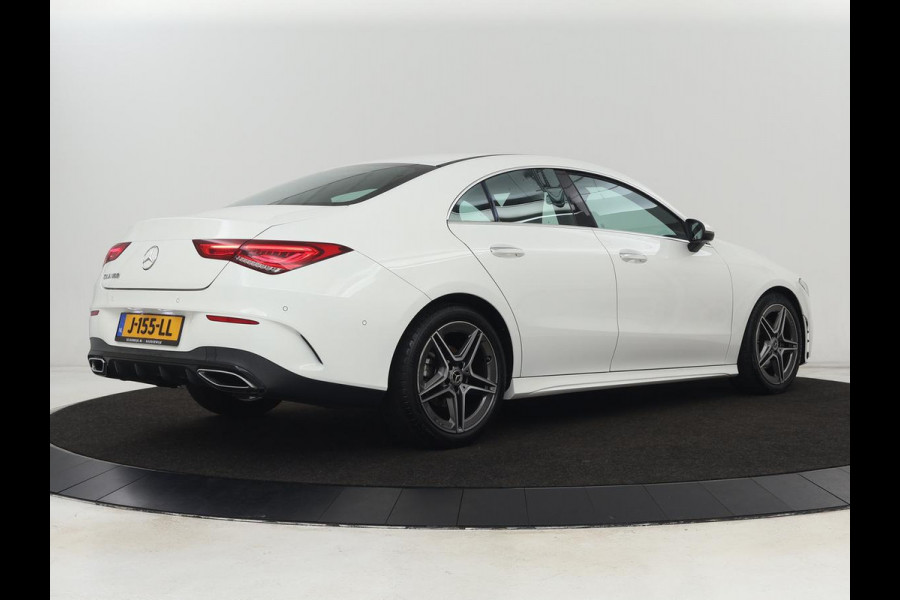 Mercedes-Benz CLA-Klasse 180 AMG | Carplay | Stoelverwarming | Camera | Navigatie | Leder/Alcantara | Sfeerverlichting | Park Assist | Full LED | Widescreen | Climate control | Sportstoelen | Cruise control