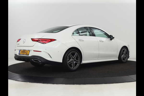 Mercedes-Benz CLA-Klasse 180 AMG | Carplay | Stoelverwarming | Camera | Navigatie | Leder/Alcantara | Sfeerverlichting | Park Assist | Full LED | Widescreen | Climate control | Sportstoelen | Cruise control