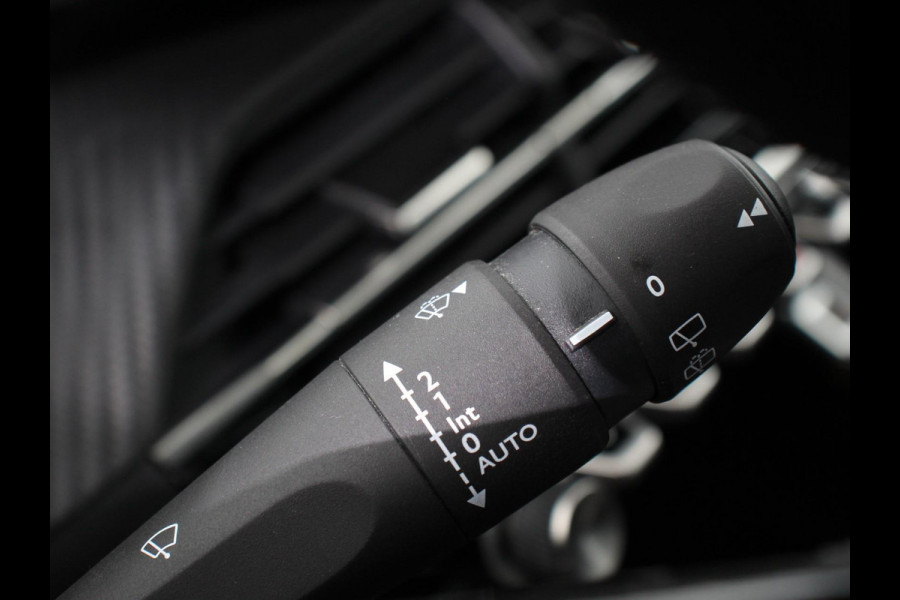 Peugeot e-208 EV Active 50 kWh | Airco | Navigatie | Apple Carplay/Android Auto | Cruise control | Led