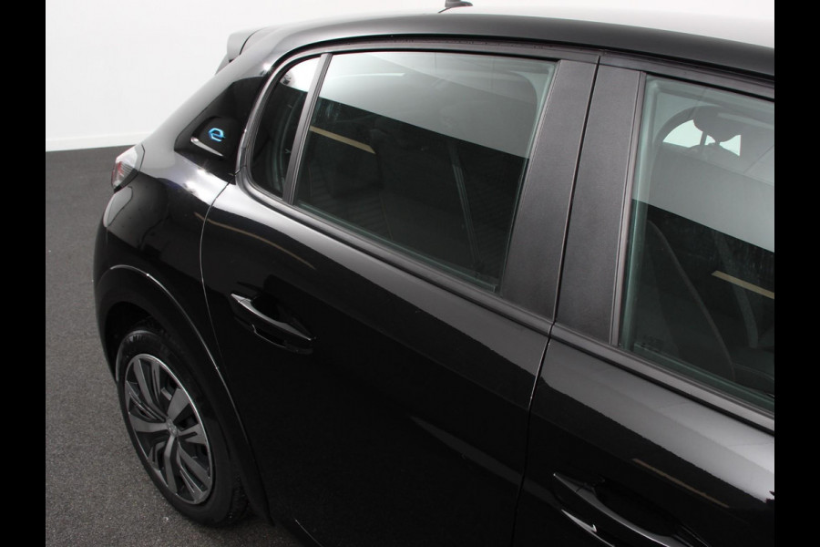 Peugeot e-208 EV Active 50 kWh | Airco | Navigatie | Apple Carplay/Android Auto | Cruise control | Led