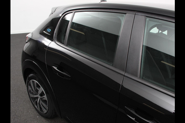 Peugeot e-208 EV Active 50 kWh | Airco | Navigatie | Apple Carplay/Android Auto | Cruise control | Led