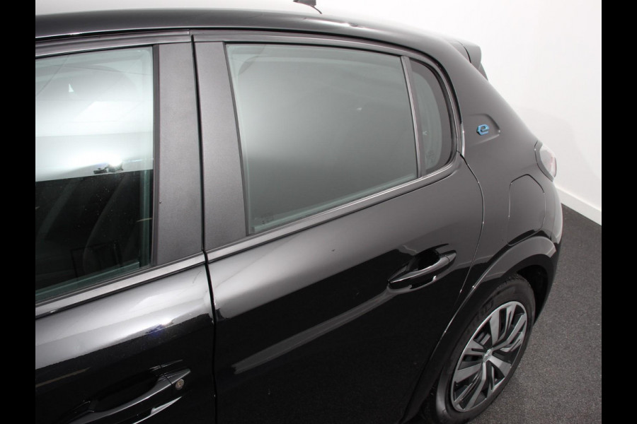 Peugeot e-208 EV Active 50 kWh | Airco | Navigatie | Apple Carplay/Android Auto | Cruise control | Led